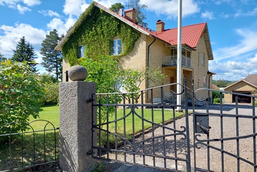 Villa i Lindesberg, Örebro, Schröders backe 7
