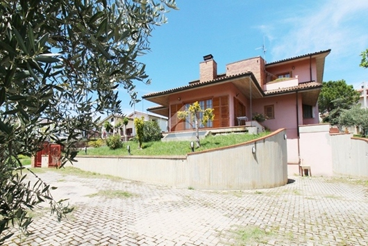 Villa i Abruzzo, Casteallalto, Teramo, Castellalto