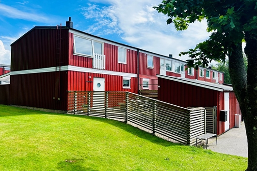 Radhus i Önnered, Västra Frölunda, Västra Götaland, Göteborg, Tanneskärsgatan 121