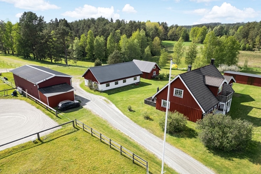 Gods och gårdar i Kärtared, Alingsås, Västra Götaland, Vårgårda, Kärtared Mellomgården 1