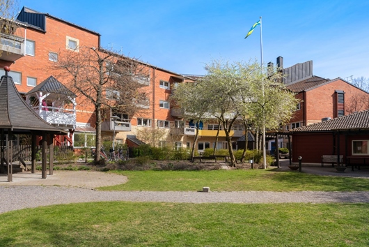 Bostadsrätt i Skarpnäck, Stockholm, Fallskärmsgatan 1