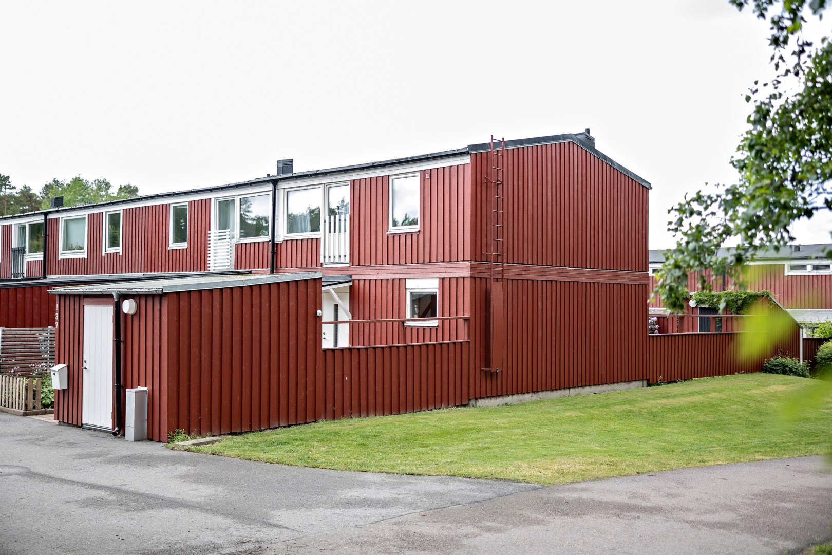 Radhus i Önnered, Västra Frölunda, Västra Götaland, Göteborg, Tanneskärsgatan 137