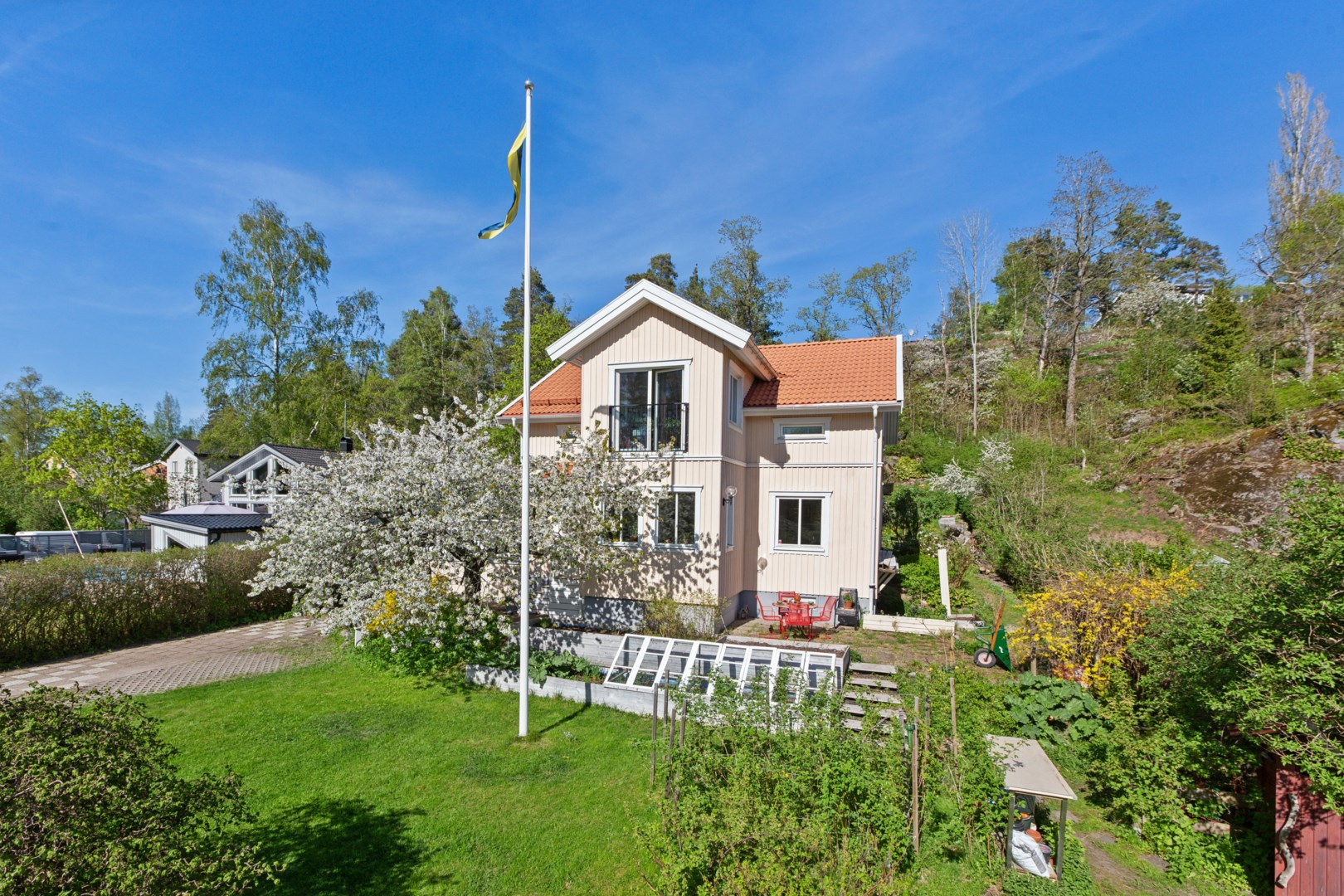 Villa i Kvarnbergsplan, Huddinge, Stockholm, Solfagravägen 51