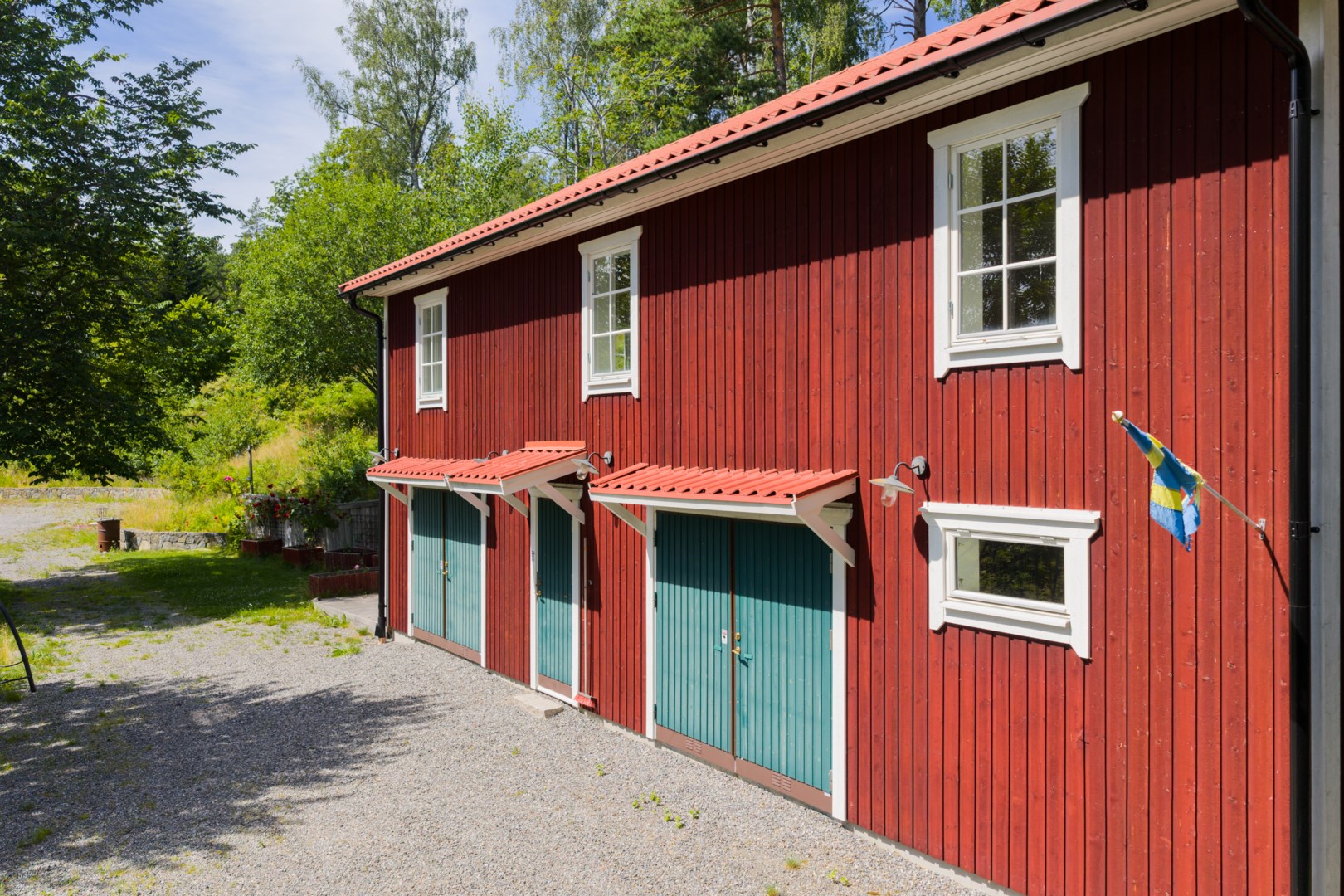 44
