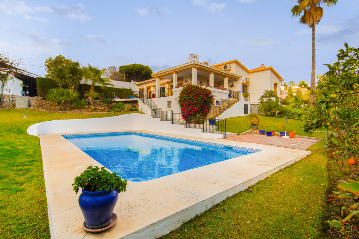 Villa i Costa del Sol, El Rosario, Costa del Sol - Marbella / El