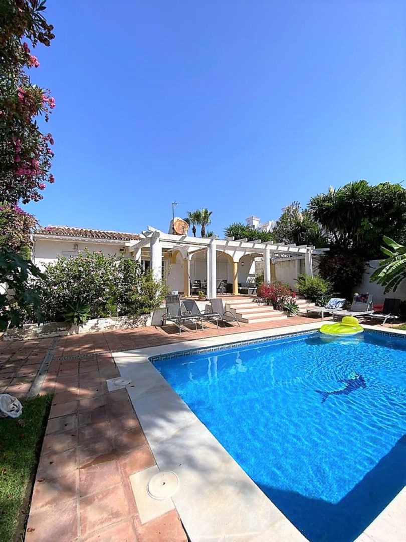 Villa i Costa del Sol, Nueva Andalucia, Andalusien, Costa Del Sol Occidental, Costa del Sol - Marbella / Nue