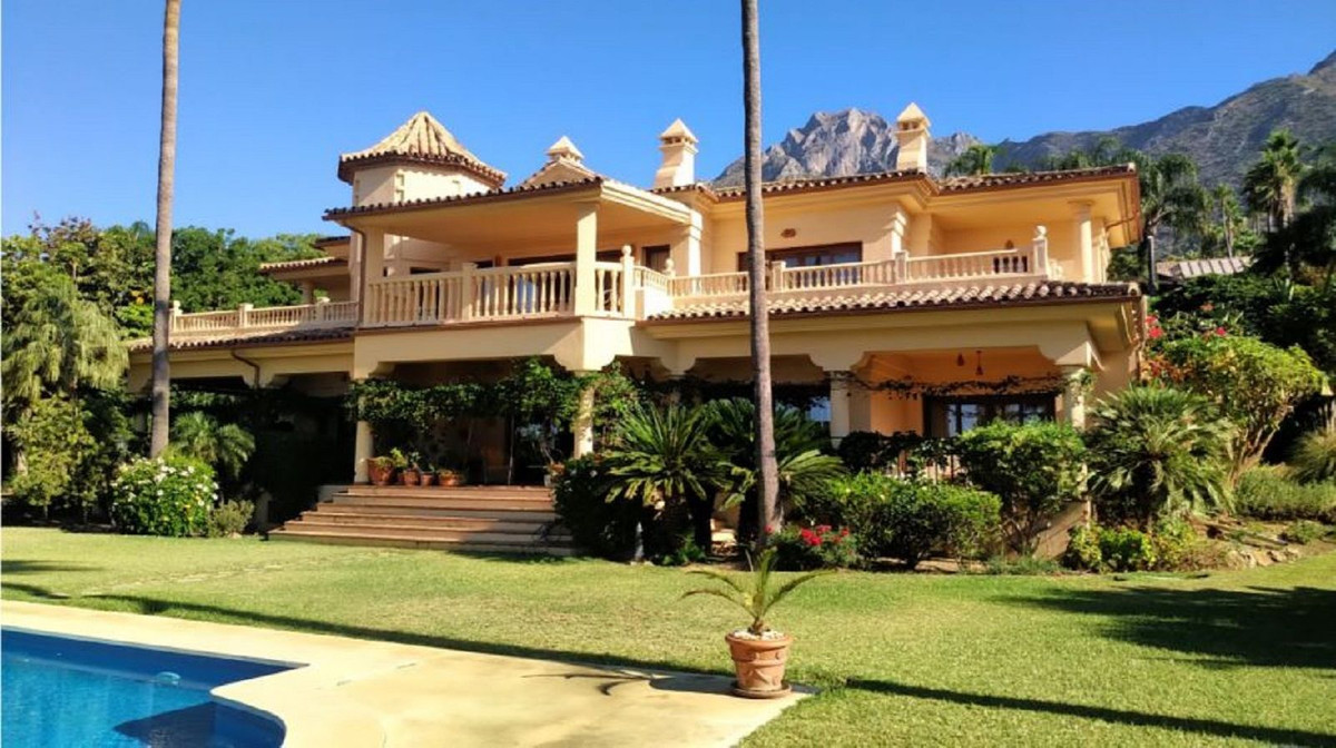 Villa i Costa del Sol, Sierra Blanca, Andalusien, Sierra De Las Nieves, Costa del Sol - Marbella / Sie