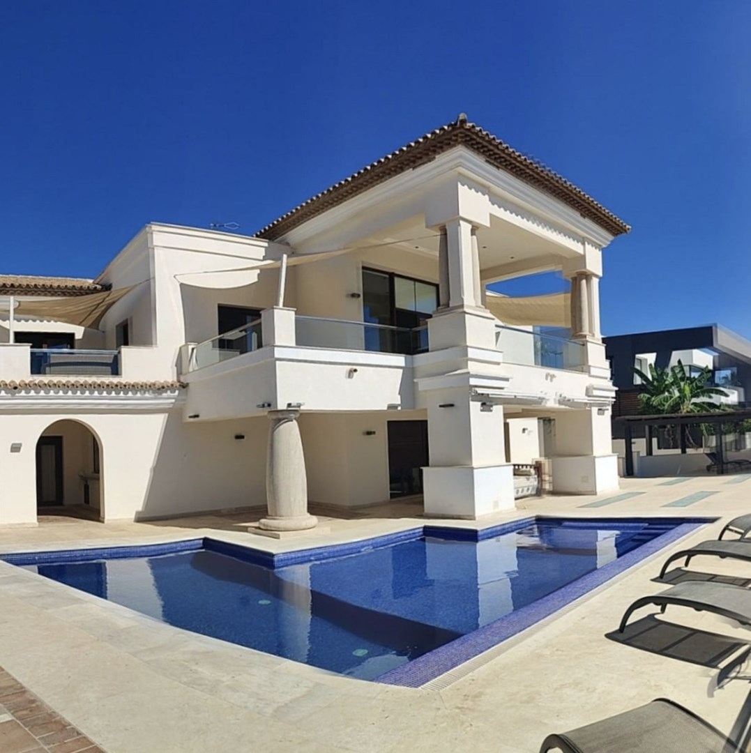 Villa i Costa del Sol, Sotogrande, Andalusien, Campo De Gibraltar, Costa del Sol - Manilva / La P