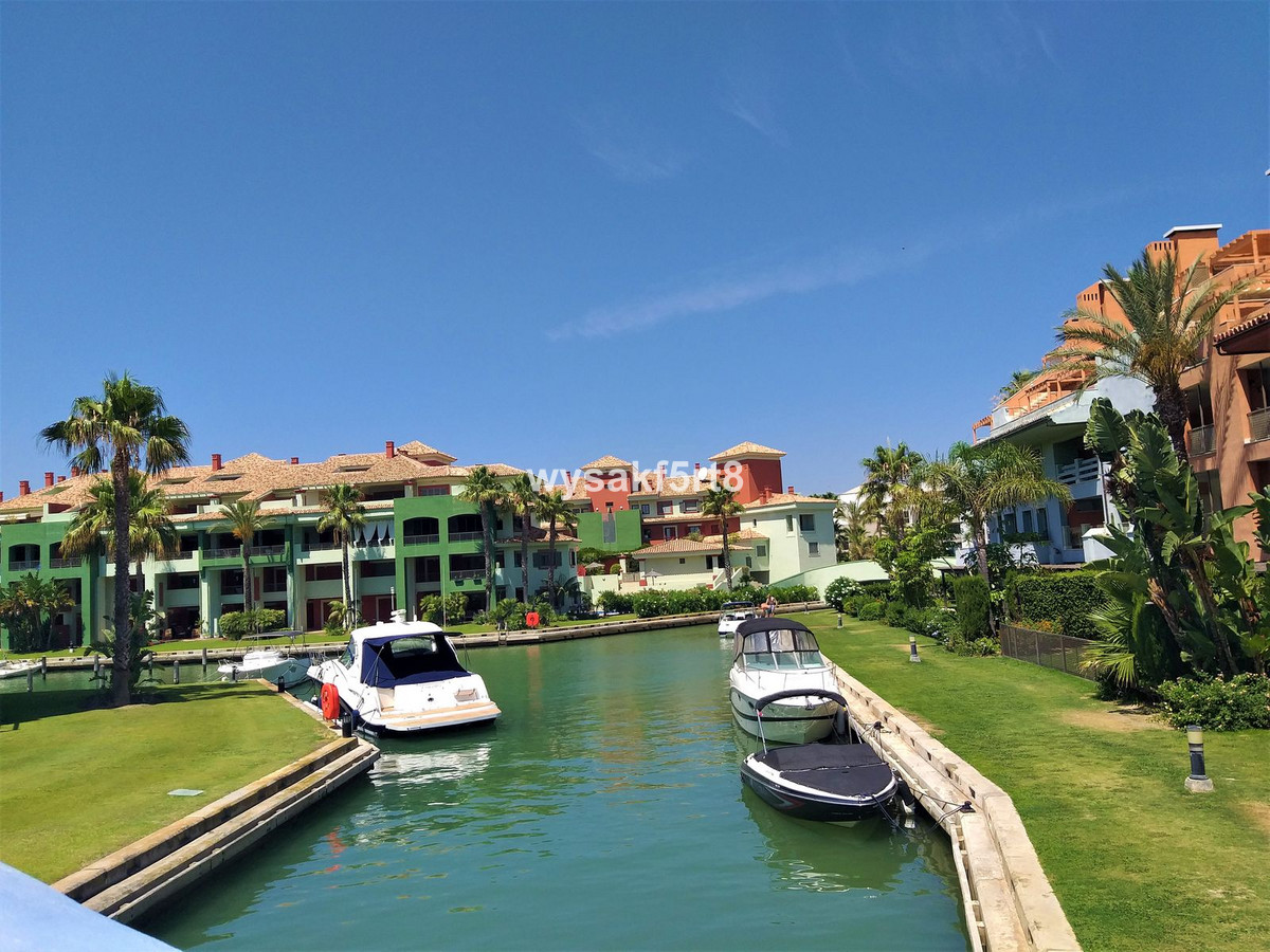 Ägarlägenhet i Costa del Sol, Marina Sotogrande, Andalusien, Campo De Gibraltar, Costa del Sol - San Roque / Ma