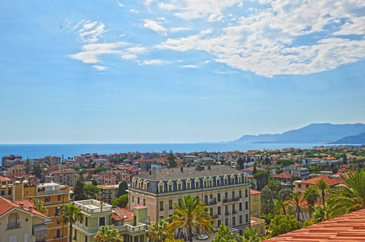 Ägarlägenhet i Bordighera, Ligurien, Imperia, Bordighera