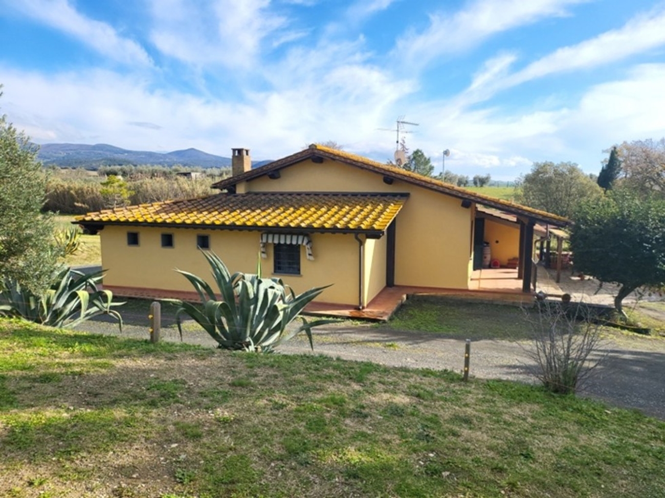 Villa i Toscana, Castellina Marittima