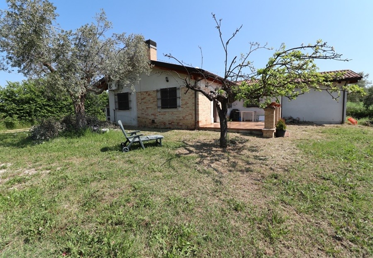 Villa i Abruzzo, Mosciano Sant'Angelo