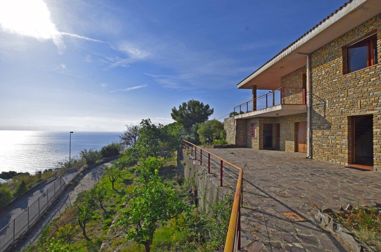 Villa i Ospedaletti, Ligurien, Imperia, Ospedaletti