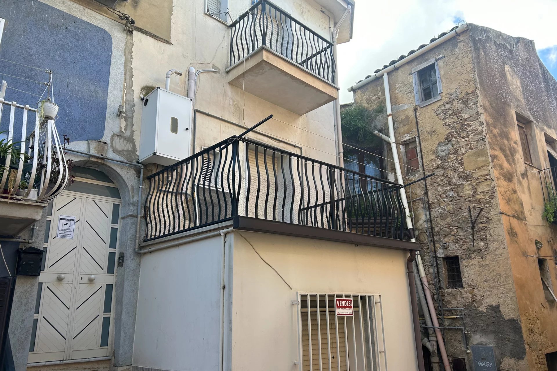 Additional Image 1