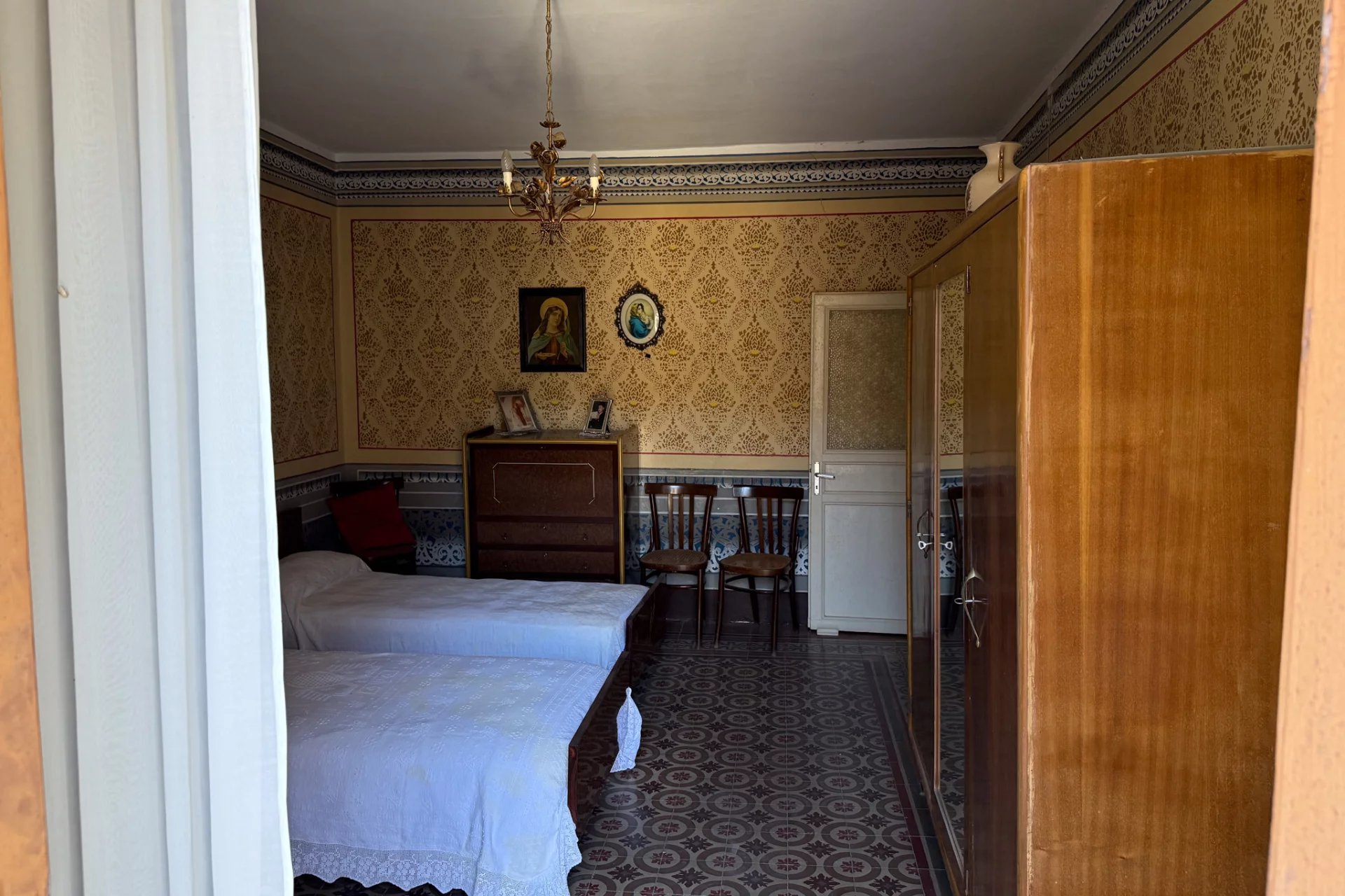 10
