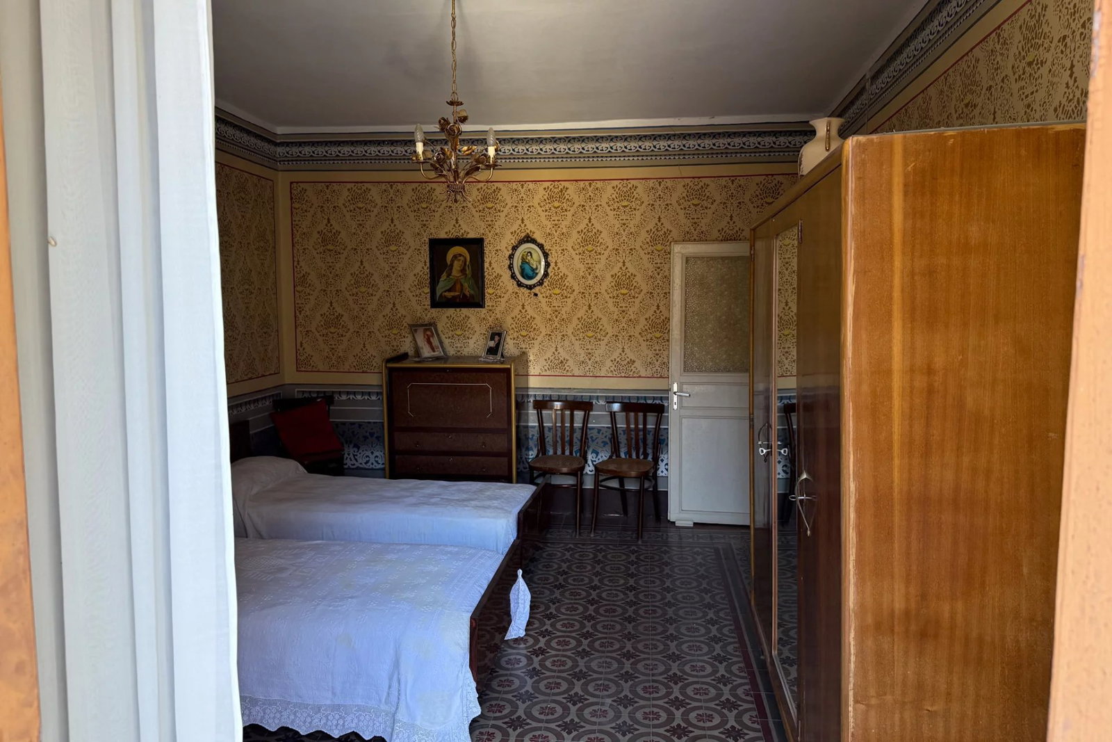10