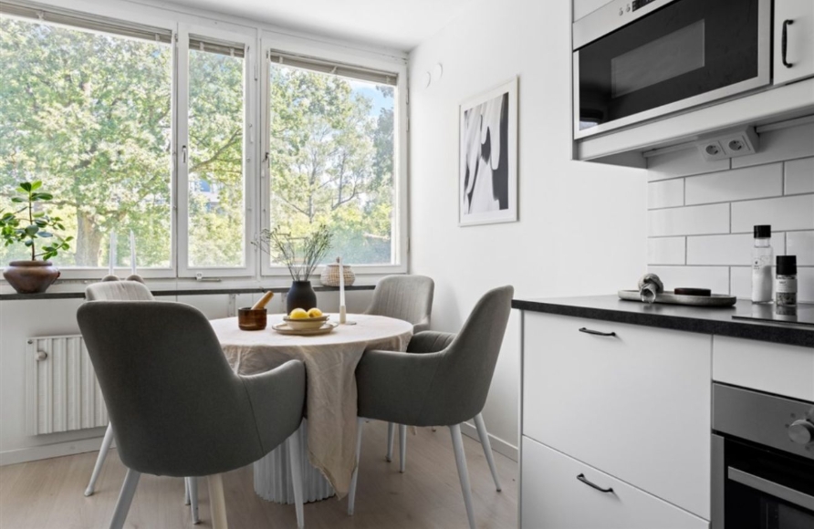 Lägenhet i Västra skogen, Solna, Stockholm, Släggbacken 4