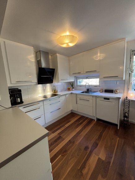 Lägenhet i Upplands Väsby, Stockholm, Bromsbodavägen 31A