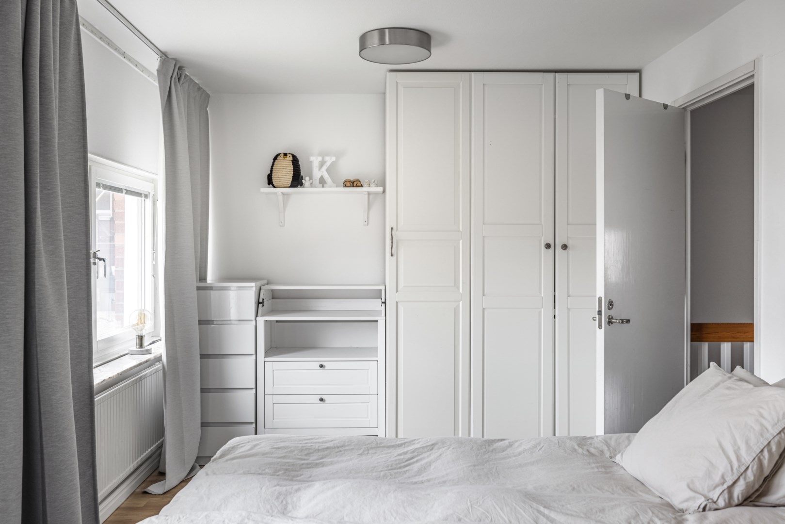 33
