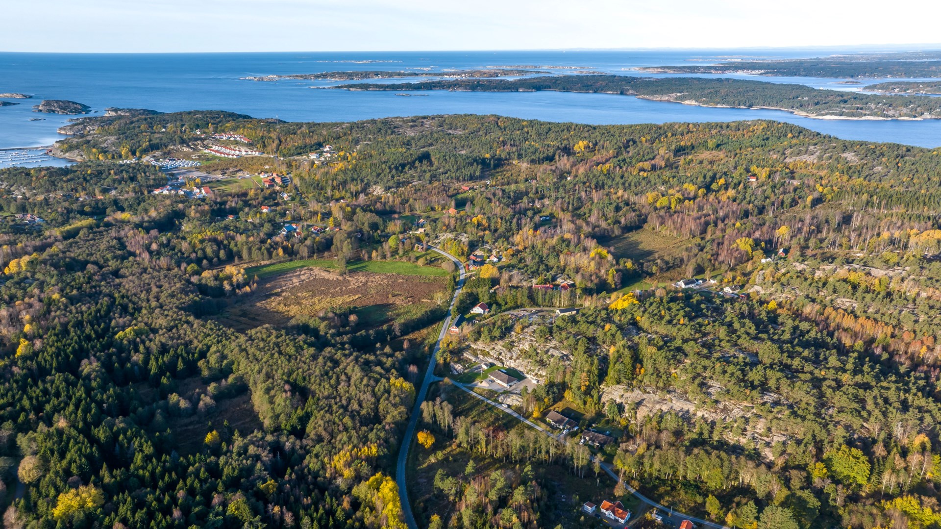 Gods och gårdar i Lökholmen, Strömstad kommun, Sverige, Kungbäck 1:13