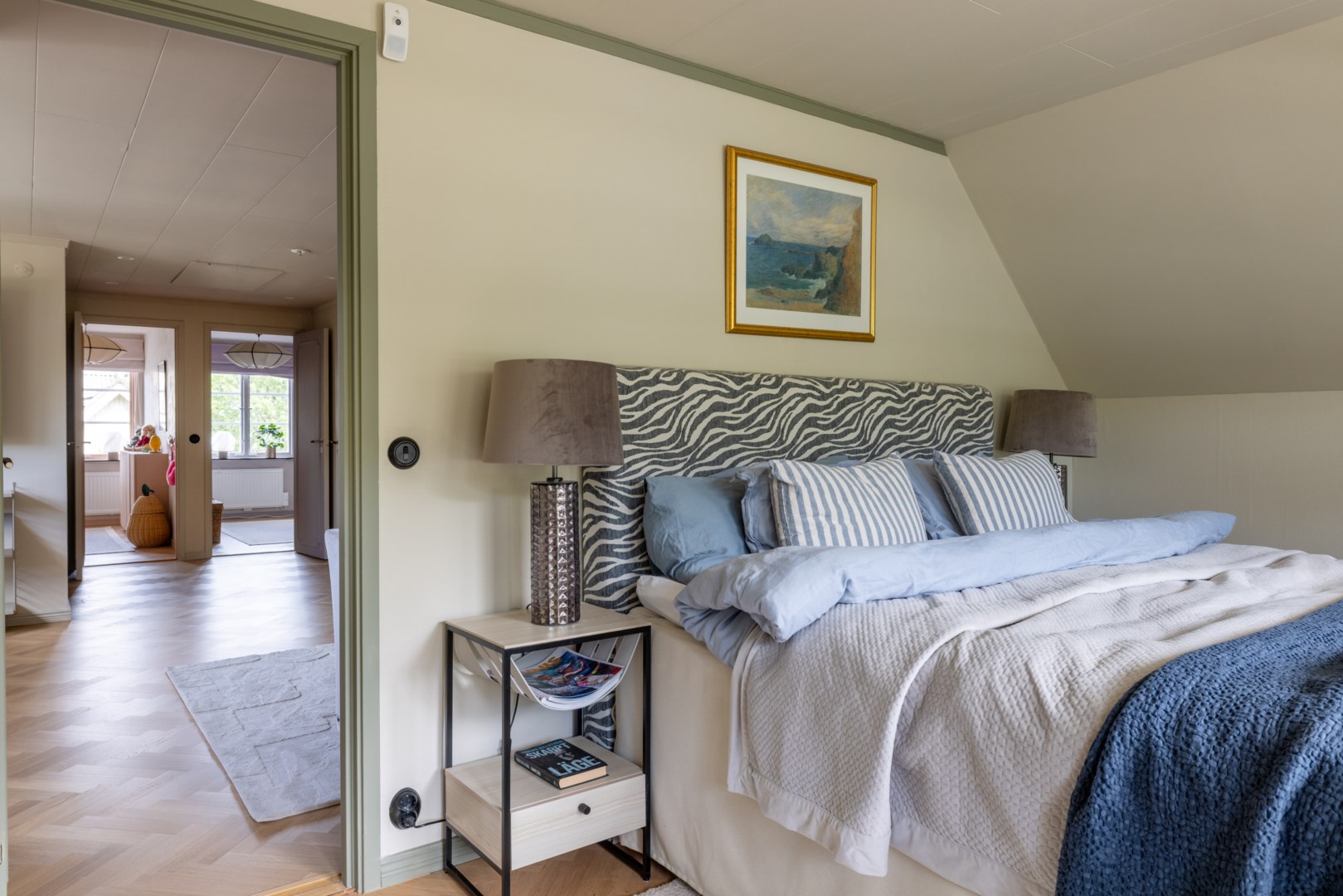 25