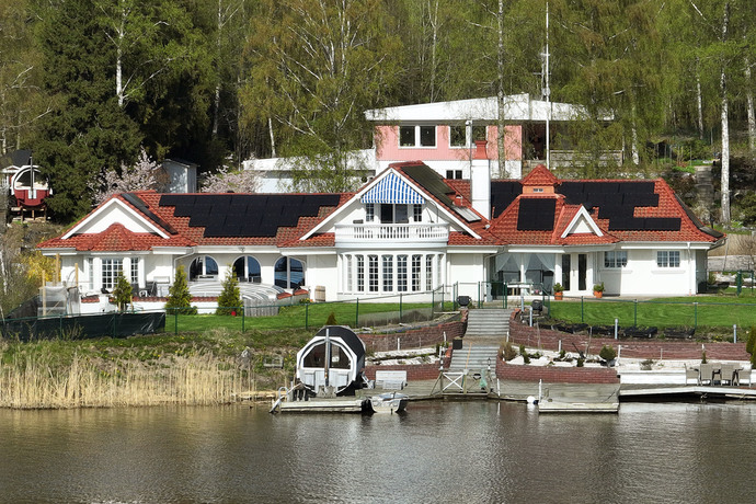 18