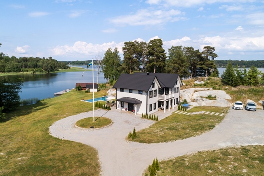 Villa i Lindormsnäs, Bro, Stockholm, Upplandsbro, Smidövägen 5