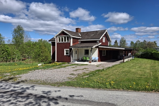 Villa i Gusselby, Örebro, Lindesberg, Kvarnabergsvägen 32