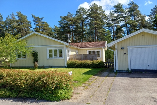Villa i Lindesberg, Örebro, Trollstensvägen 10