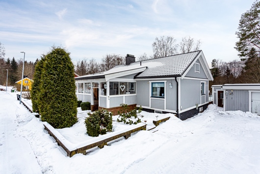 Villa i Stråssa, Örebro, Lindesberg, Ringvägen 4