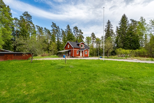 Villa i Riddarhyttan, Västmanland, Skinnskatteberg, Aronsberg 1