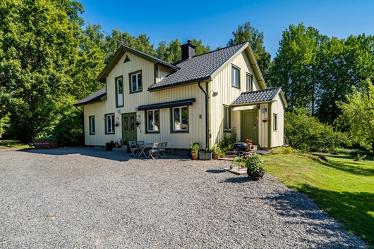 Övriga hus i Kolsva, Västmanland, Köping, Laksta 18