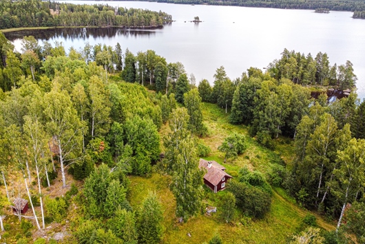 Villa i Fellingsbro, Örebro, Lindesberg, Finnåker Sjöfallet 240