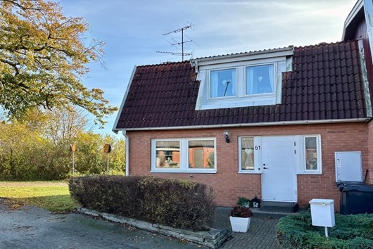 Radhus i Trelleborg Väster, Skåne, Stavstensvägen 51