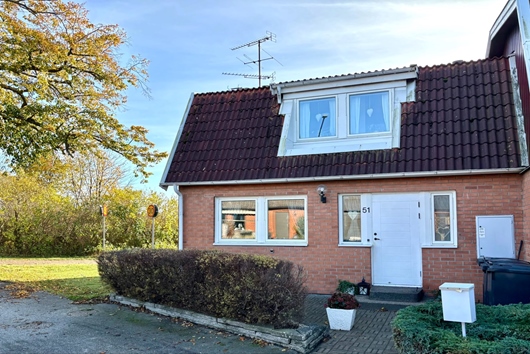 Radhus i Trelleborg Väster, Skåne, Stavstensvägen 51