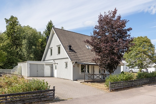 Villa i Almunge, Uppsala, Ramparbolsvägen 11