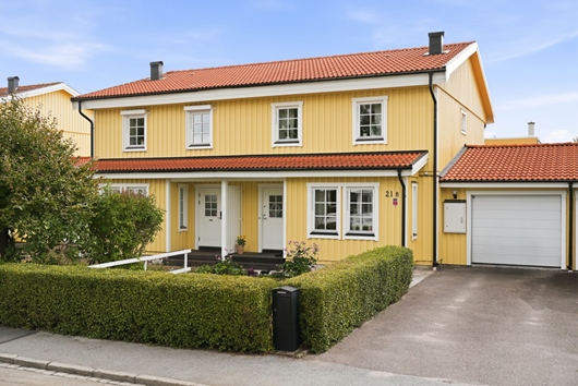 Radhus i Fålhagen, Uppsala, Liljegatan 21B