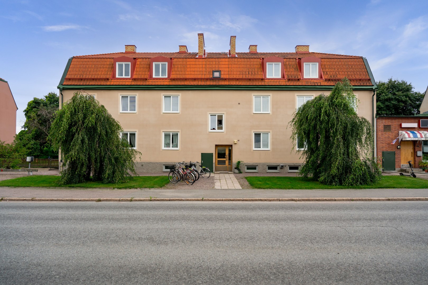 25