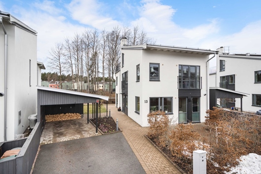 Villa i Lindbacken, Uppsala, Rotetorpsvägen 13