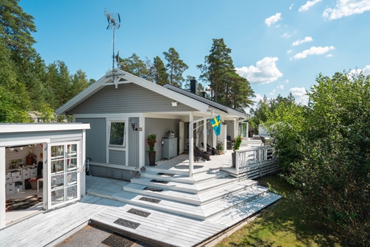 Villa i Burvik, Knutby, Uppsala, Svalans väg 2