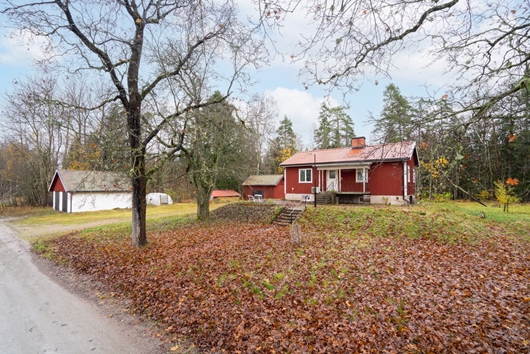 Villa i Järlåsa, Uppsala, Heby, Asplund 210
