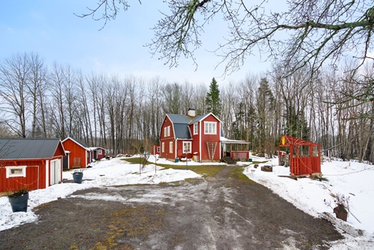 Villa i Östervåla, Uppsala, Heby, Nyåker 216