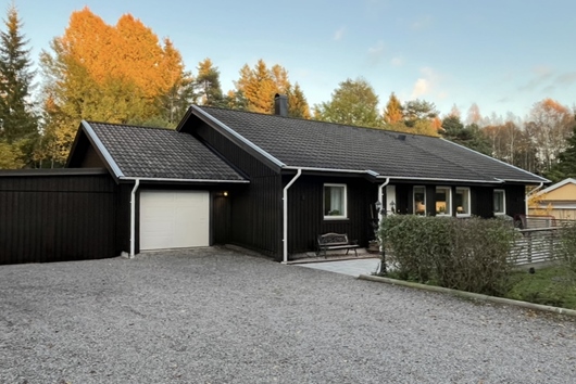 Villa i Björklinge, Uppsala, Klockarängarna 3