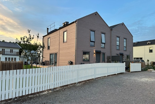 Radhus i Lindbacken, Uppsala, Lysmossvägen 5