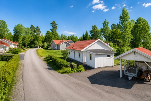 Villa i Burvik, Knutby, Uppsala, Enens väg 7