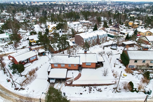 Villa i Stuvsta, Huddinge, Stockholm, Vattentornsvägen 3