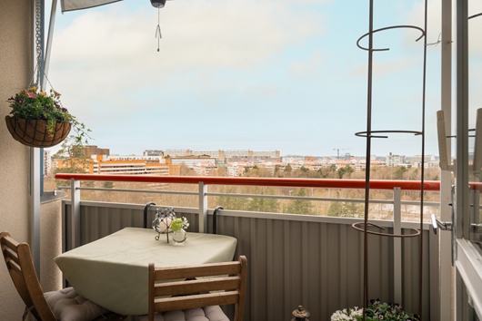 Bostadsrätt i Huvudsta, Solna, Stockholm, Släggbacken 7