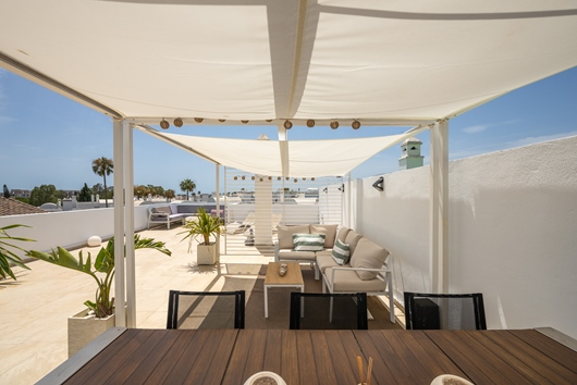 Ägarlägenhet i Andalucía, El paraiso, Paraisobarronal, Andalusia, Malaga, El Pilar, Estepona