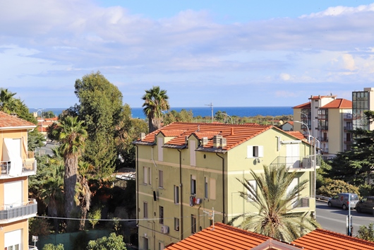 Ägarlägenhet i Liguria, Arma di taggia, Ligurien, Provincia di imperia, Via Aurelia Levante, 5