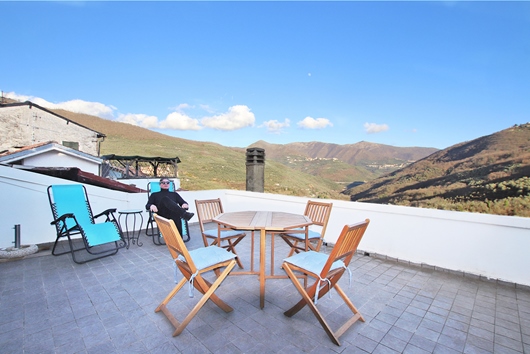 Ägarlägenhet i Liguria, Borgomaro, Ligurien, Provincia di imperia, Via Nino Bixio 14